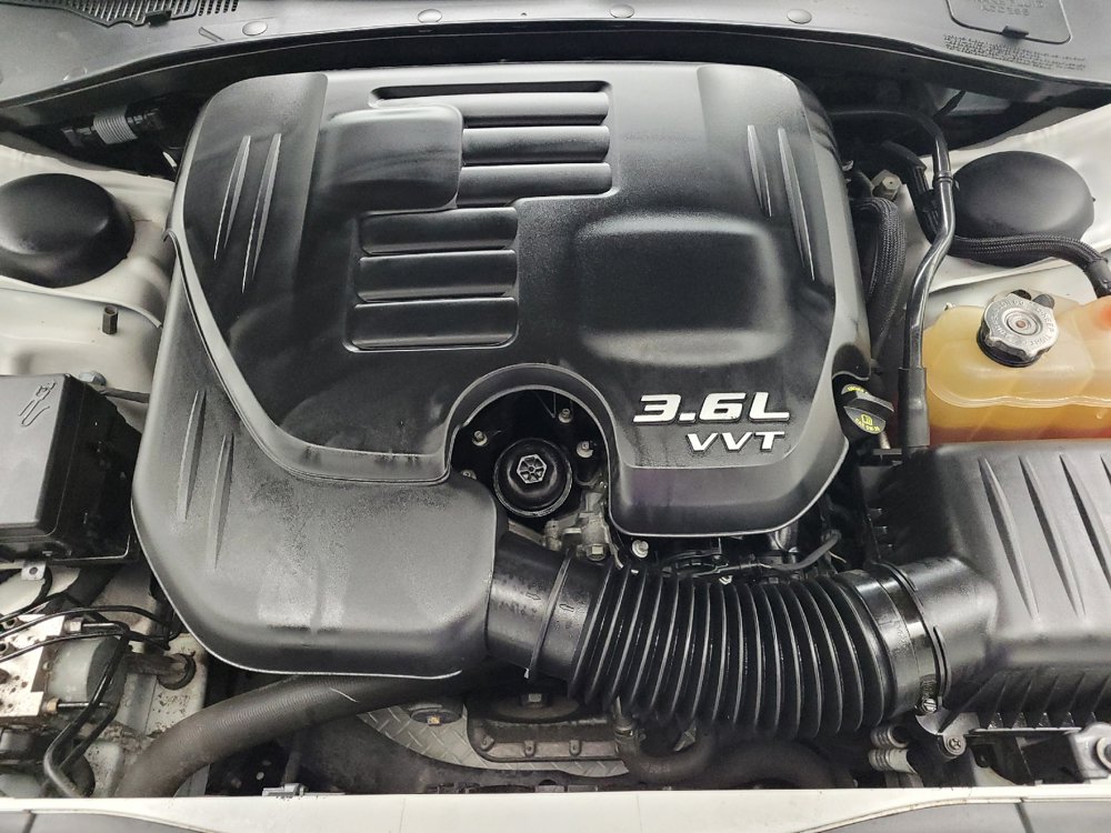 Used 2019 Chrysler 300 Touring w/ Driver Convenience Group RWD image 30