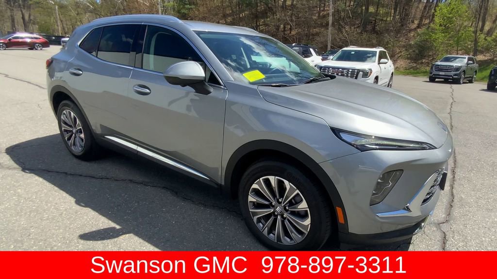 Certified 2025 Buick Envision Preferred AWD/4WD image 2