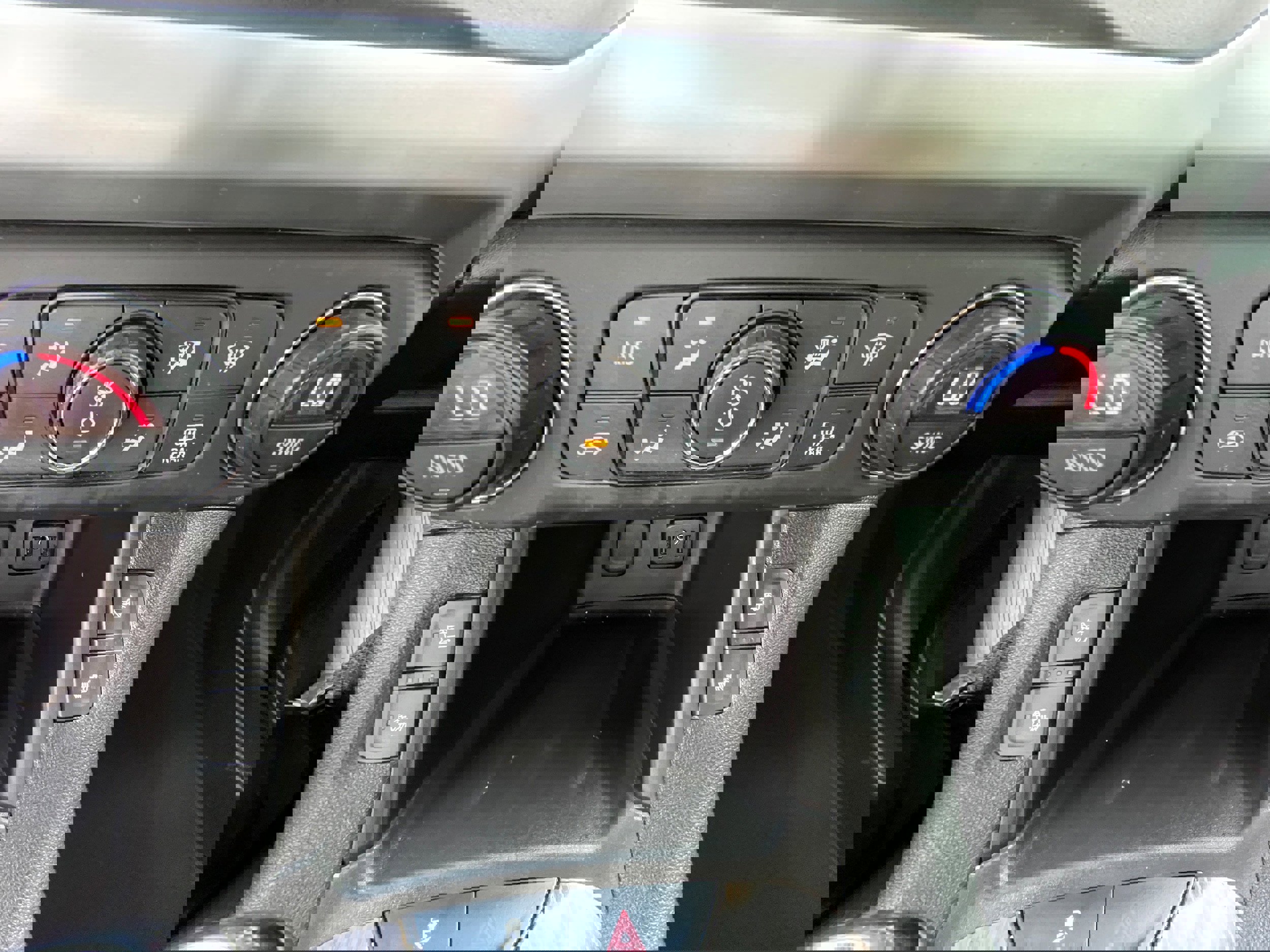 Used 2018 Dodge Durango SXT w/ Quick Order Package 2BB image 15