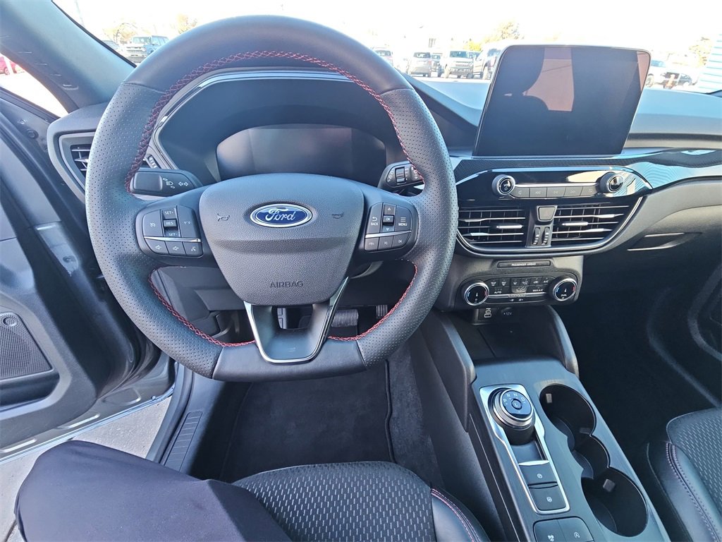 Used 2025 Ford Escape ST-Line image 15
