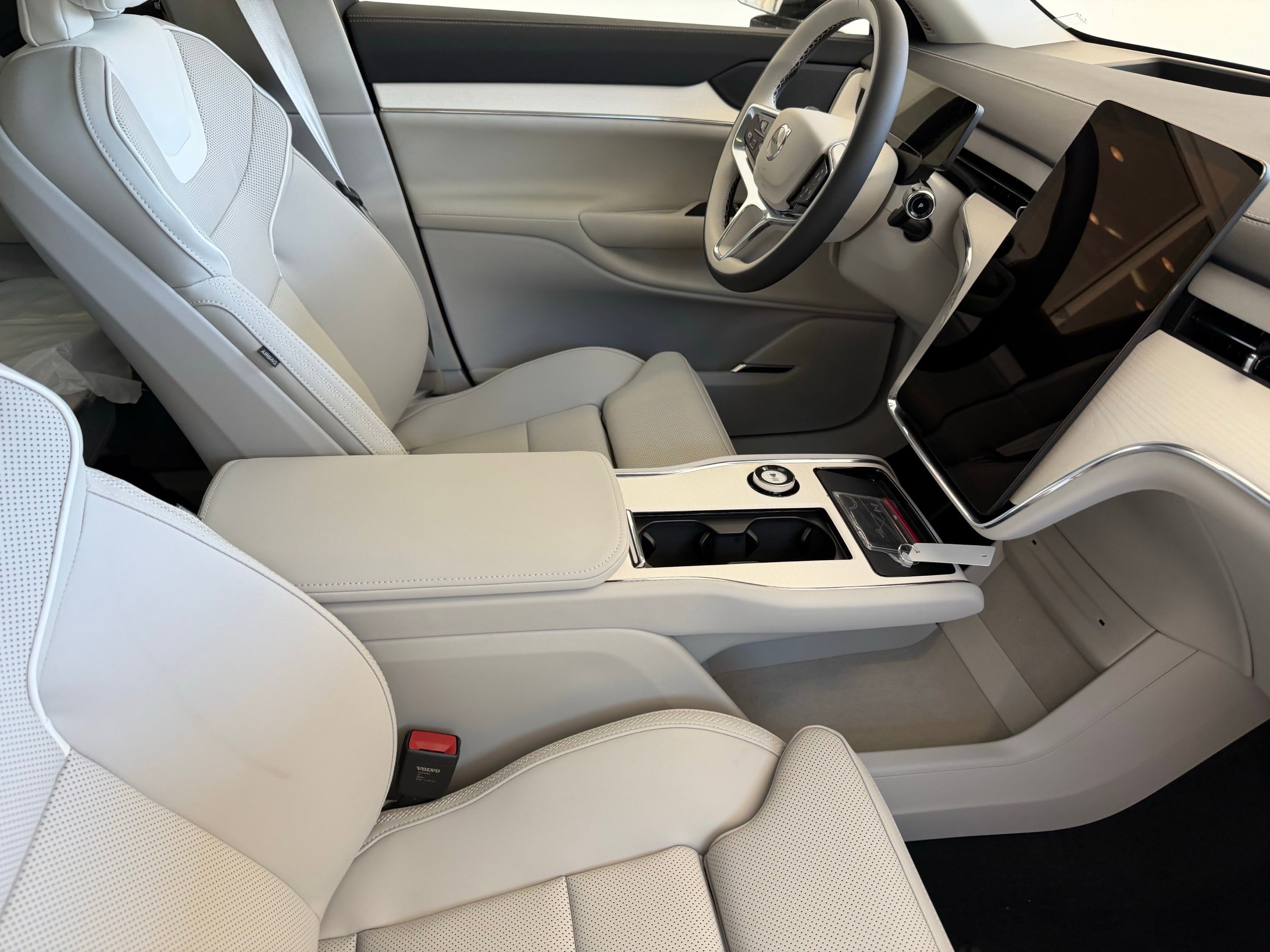 New 2026 Volvo EX90 Plus AWD/4WD image 20