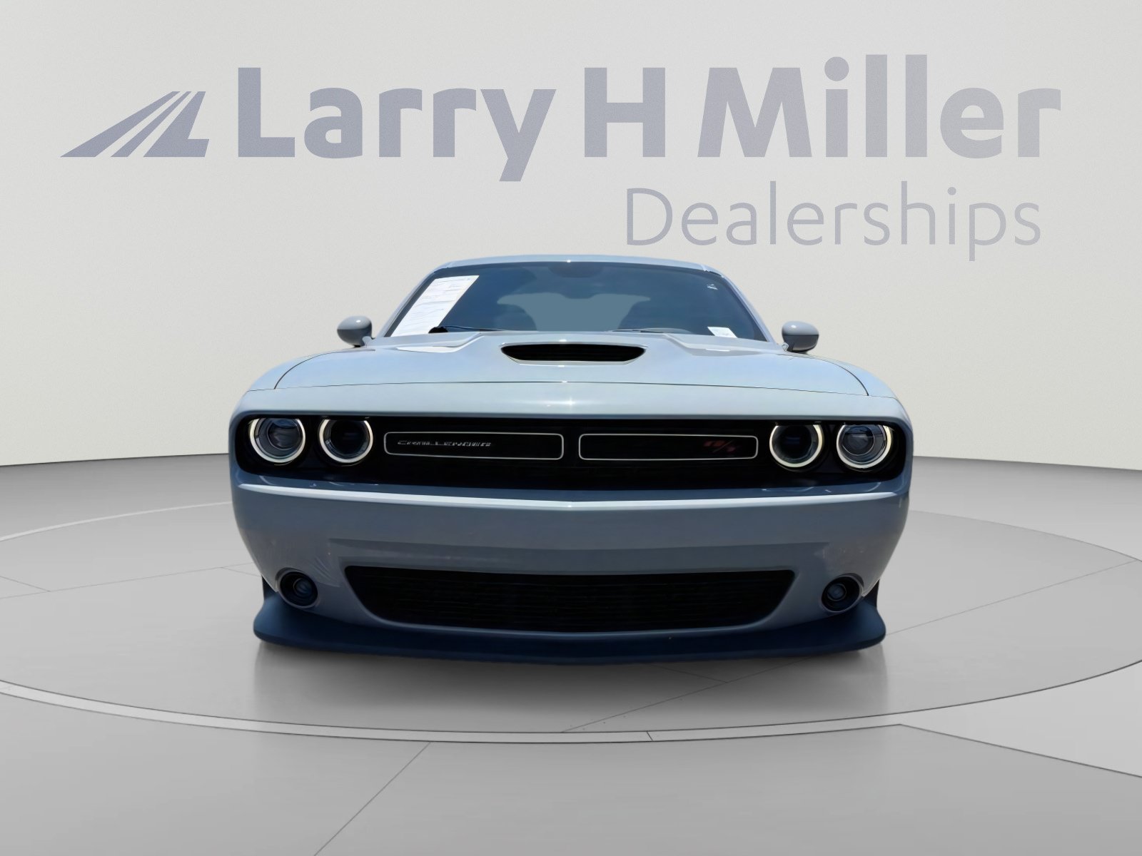 Used 2022 Dodge Challenger R/T RWD image 9