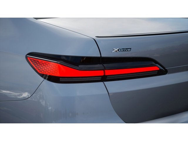 New 2026 BMW 740i xDrive AWD/4WD image 8