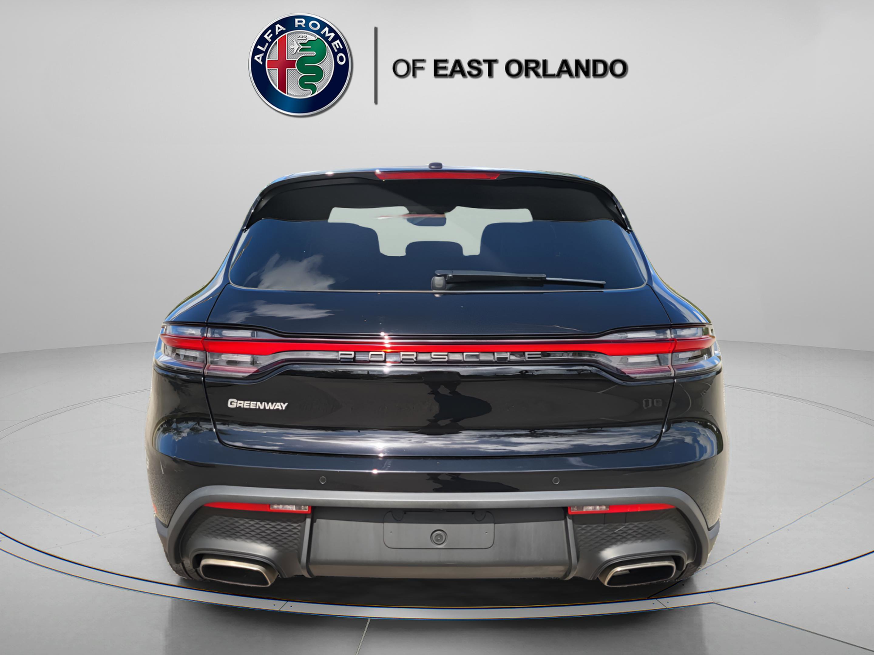 Used 2023 Porsche Macan AWD/4WD image 6