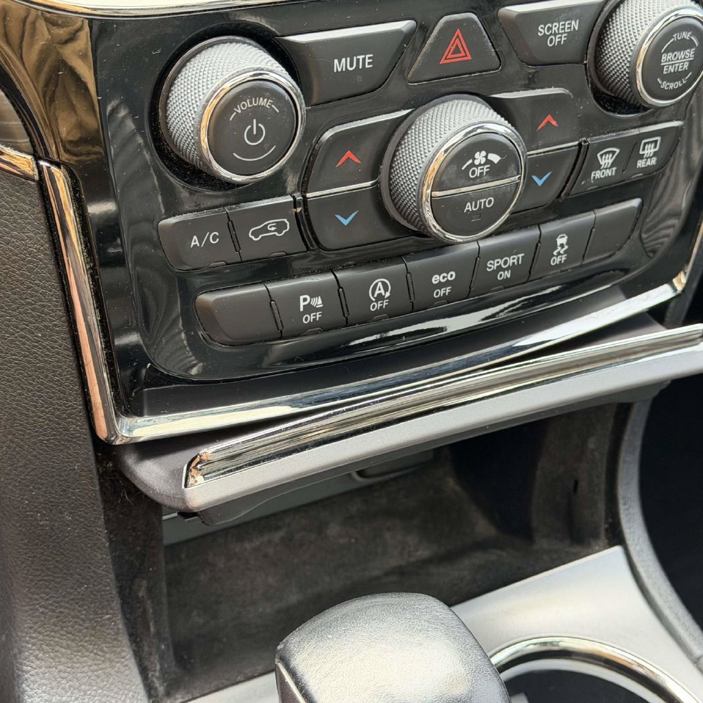 Used 2019 Jeep Grand Cherokee Limited X AWD/4WD image 26