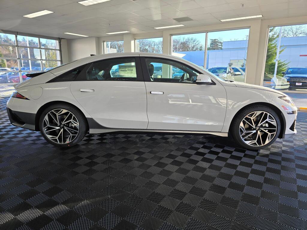 New 2025 Hyundai Ioniq 6 SEL image 3