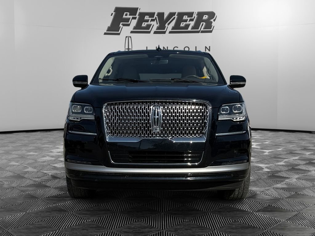 Used 2023 Lincoln Navigator L Reserve image 6