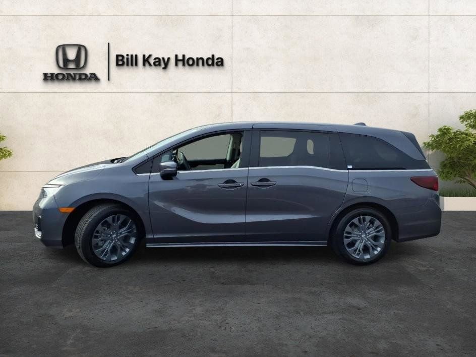 Used 2026 Honda Odyssey Touring image 7