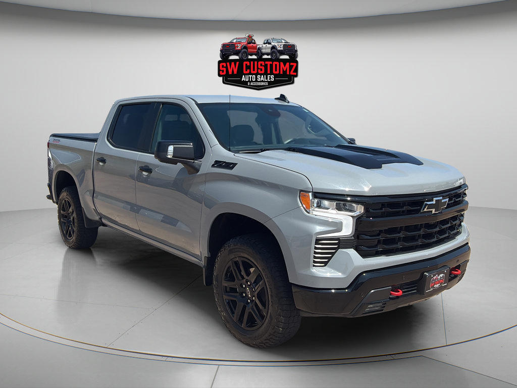 Used 2024 Chevrolet Silverado 1500 LT Trail Boss w/ Convenience Package II AWD/4WD image 1