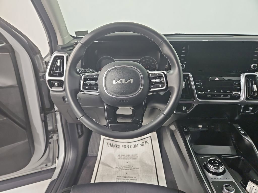 Used 2023 Kia Sorento EX image 14