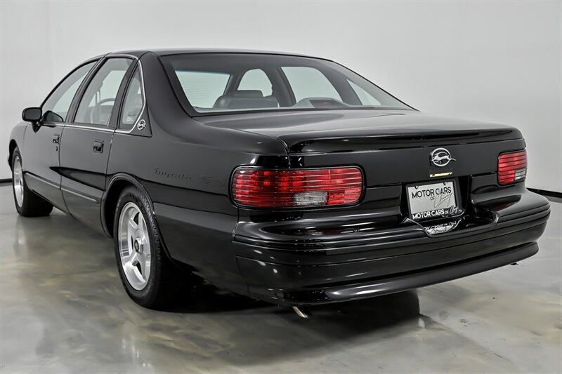 Used 1996 Chevrolet Impala SS RWD image 8