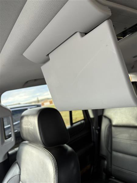 Used 2015 GMC Yukon Denali w/ Open Road Package image 33