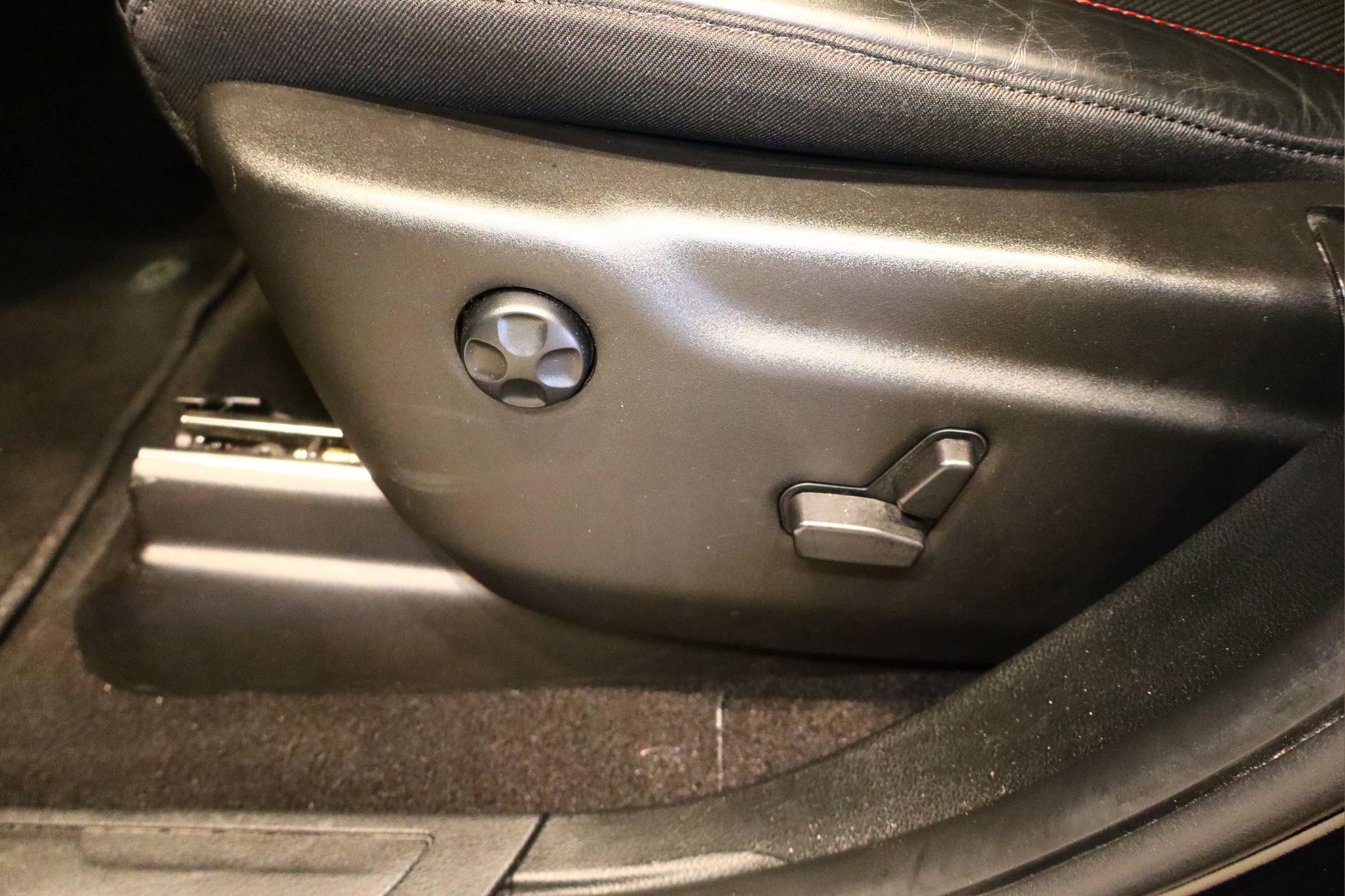 Used 2024 Dodge Durango GT image 23