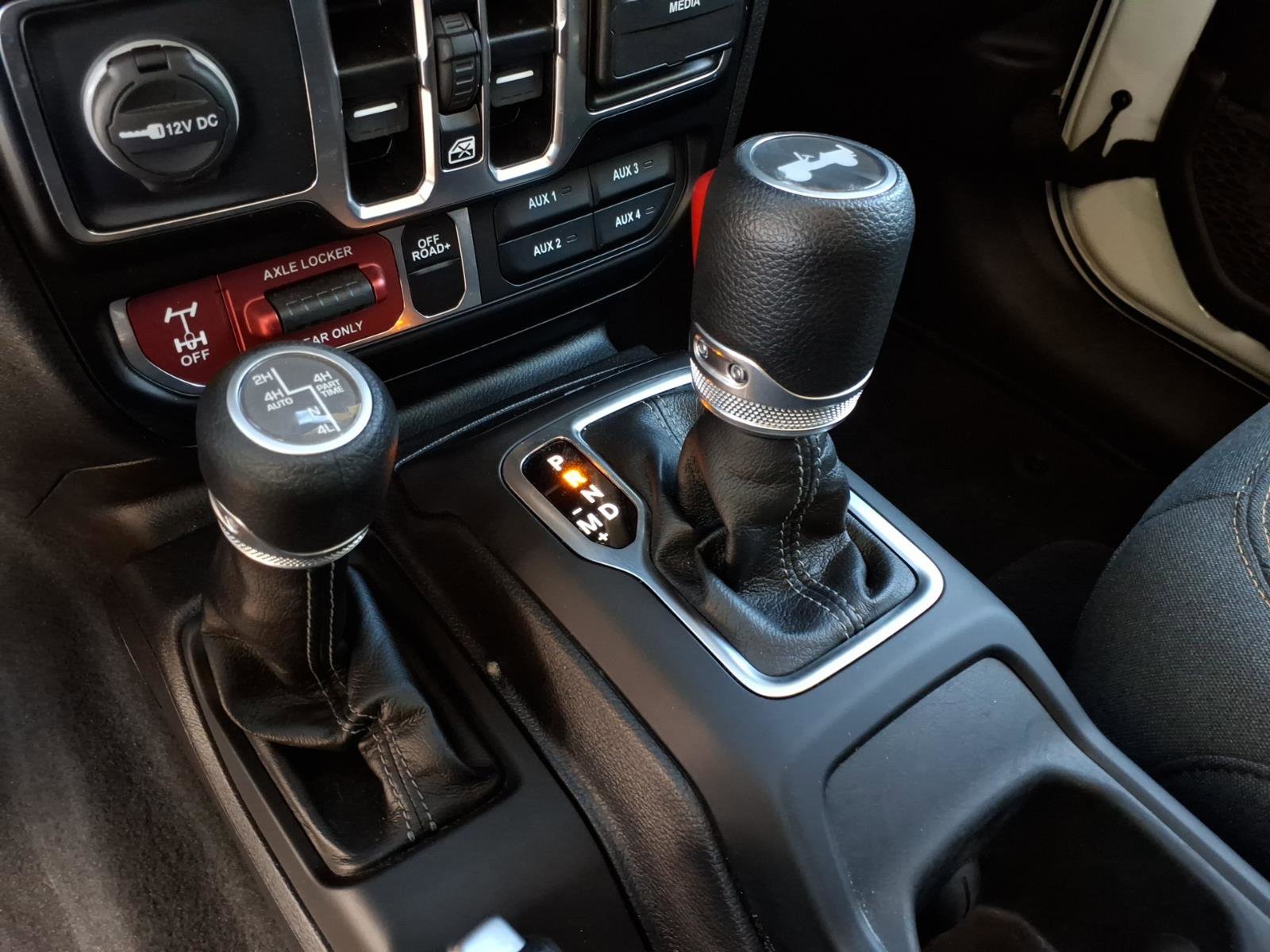 Used 2025 Jeep Wrangler Willys image 26