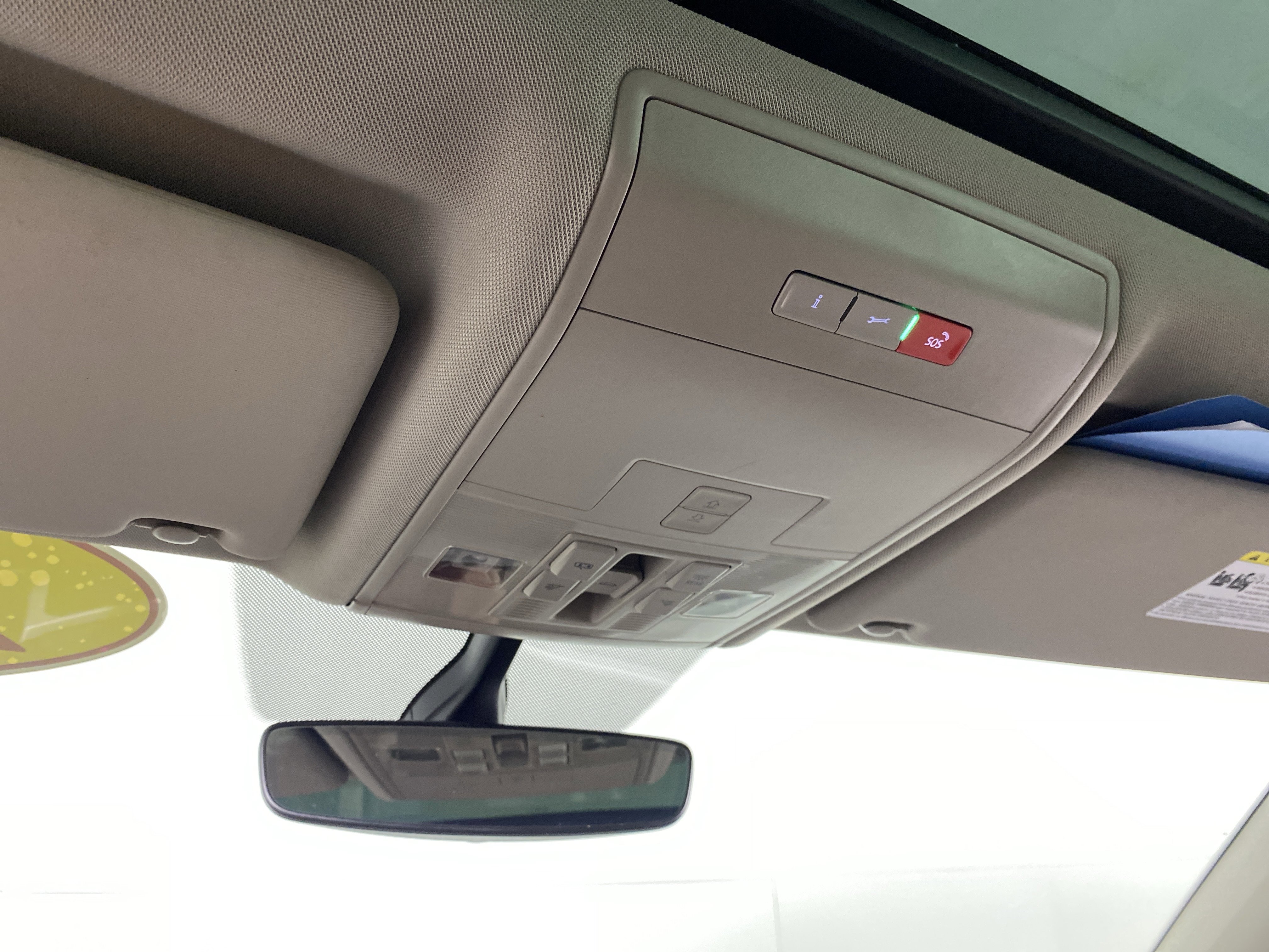 Used 2021 Volkswagen Atlas SE w/ Panoramic Sunroof Package image 26