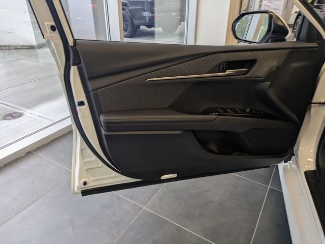 New 2026 Toyota Crown Platinum image 11