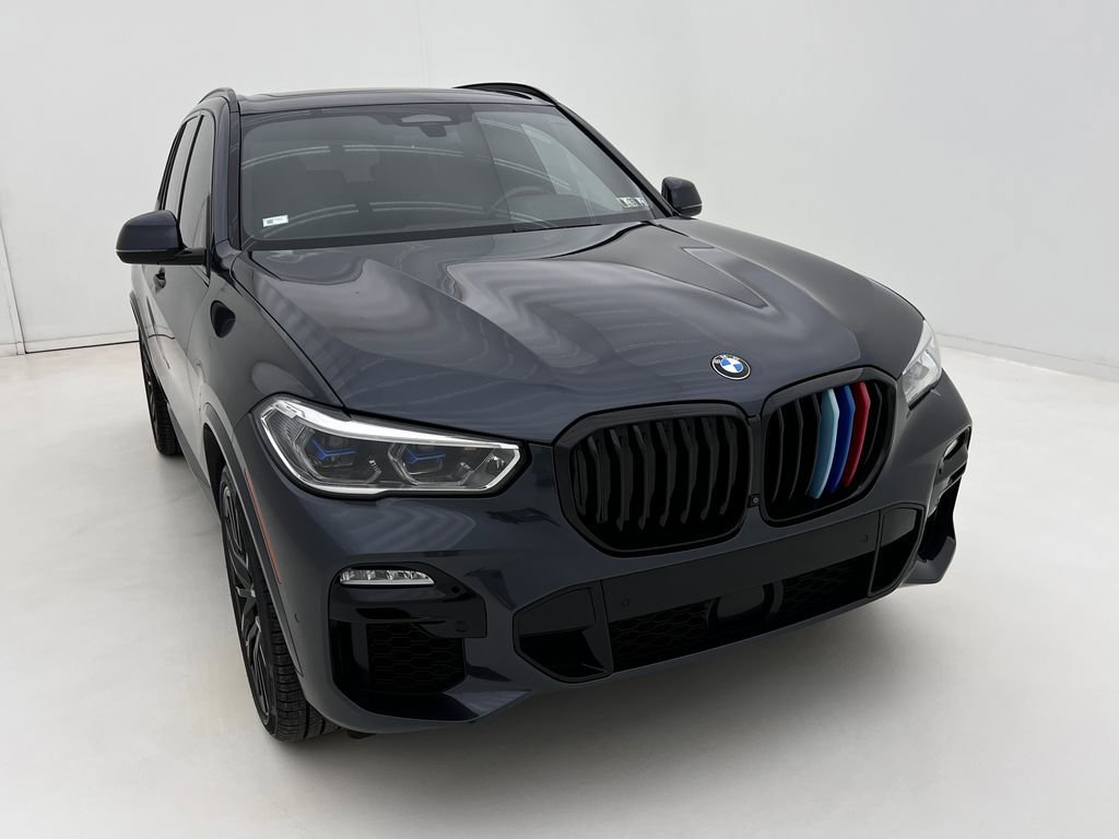 Used 2021 BMW X5 M50i w/ Executive Package image 3