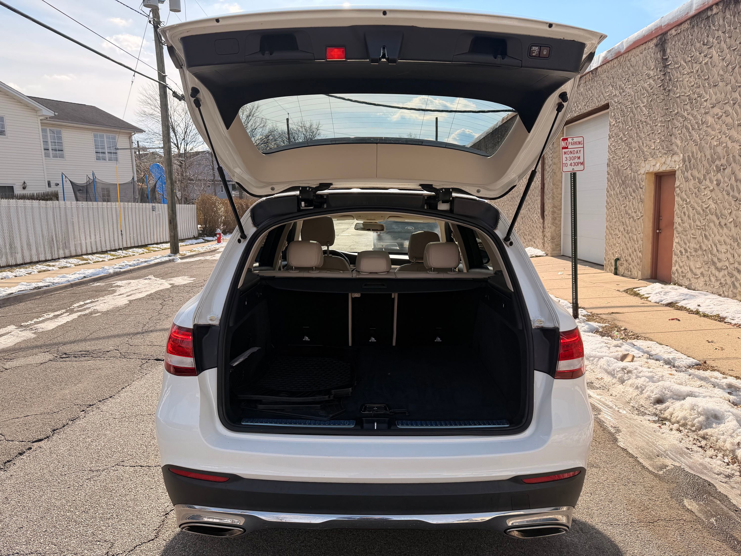 Used 2019 Mercedes-Benz GLC 300 4MATIC image 12