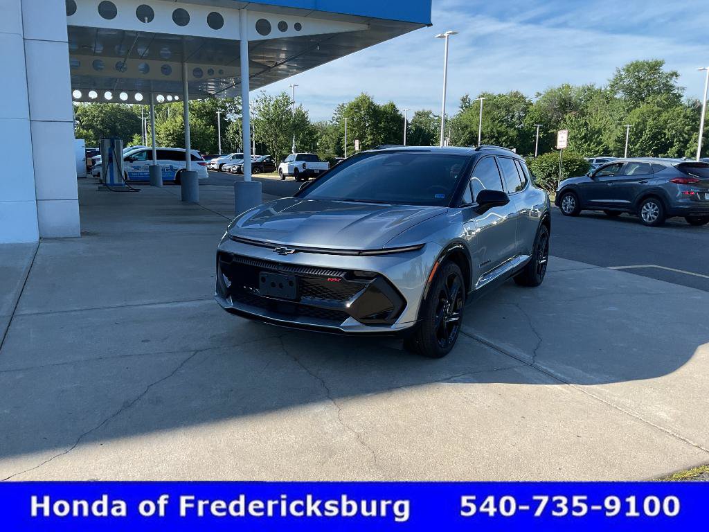 Used 2024 Chevrolet Equinox EV RS FWD image 1