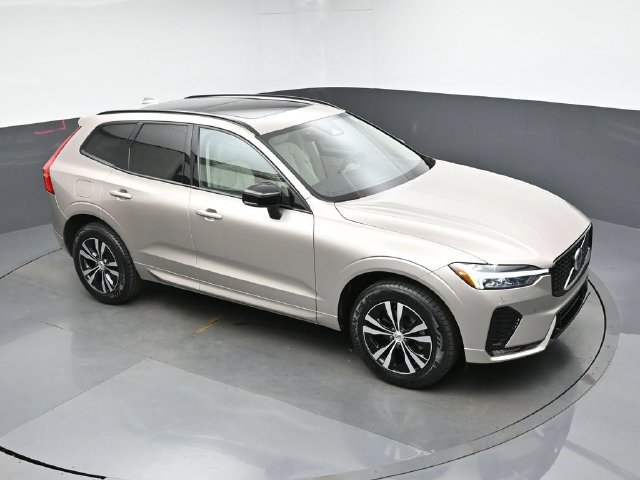 Used 2024 Volvo XC60 B5 Core w/ Protection Package Premier AWD/4WD image 42