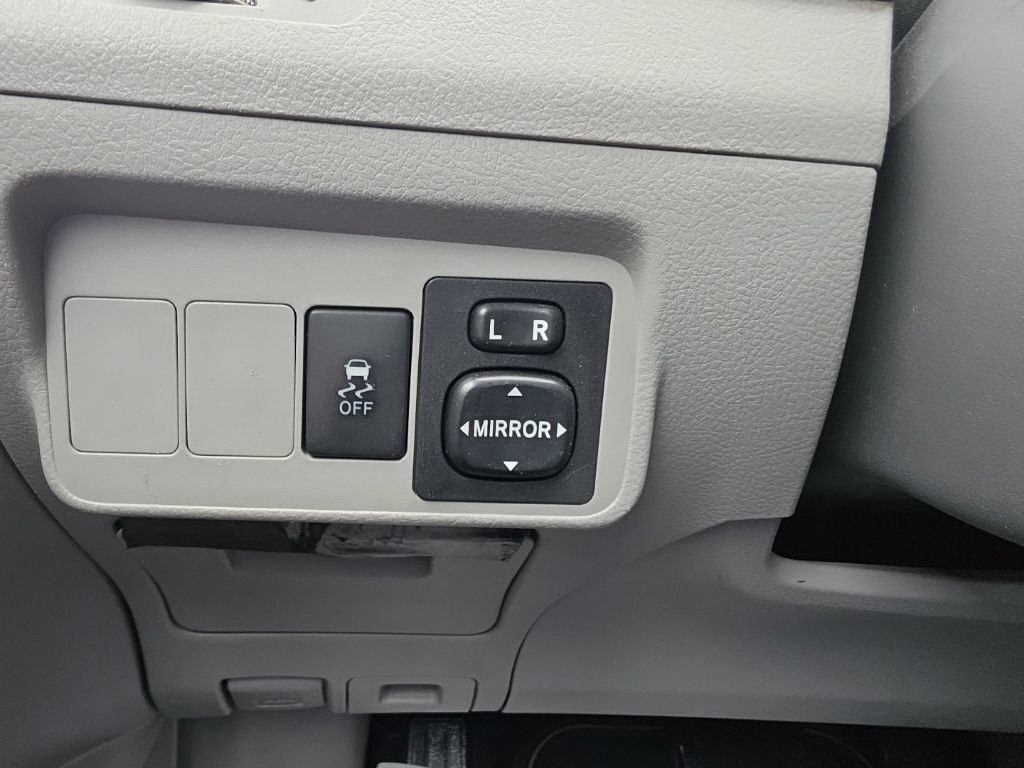 Used 2010 Toyota Corolla LE FWD image 10