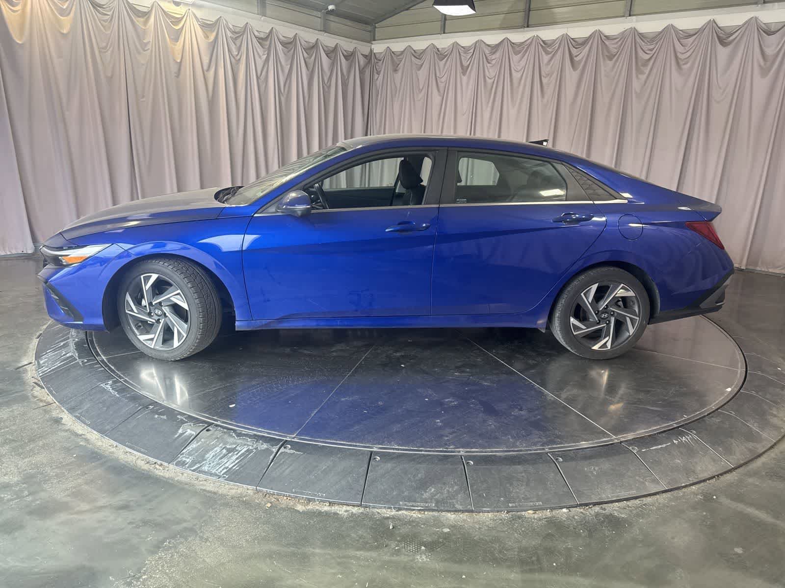 Used 2024 Hyundai Elantra Limited FWD image 8