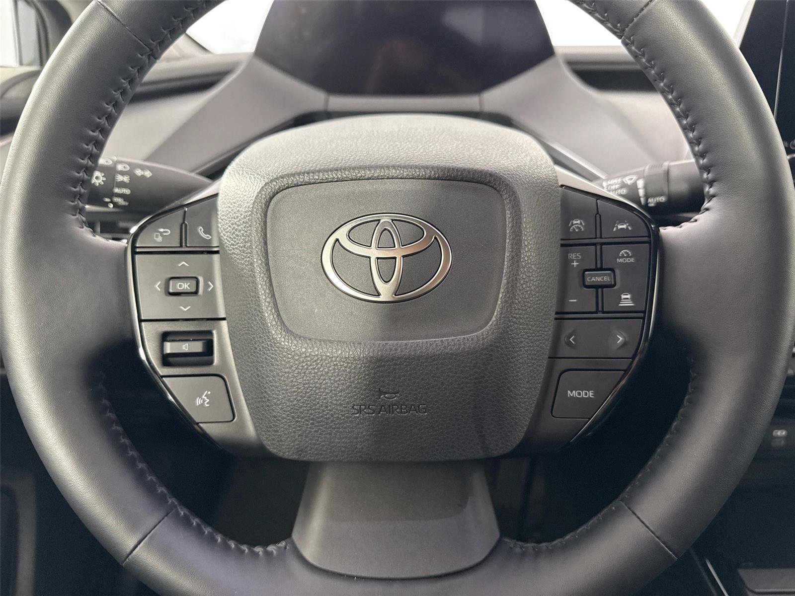 Certified 2025 Toyota Prius XLE FWD image 17