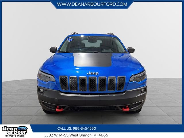Used 2019 Jeep Cherokee Trailhawk AWD/4WD image 2