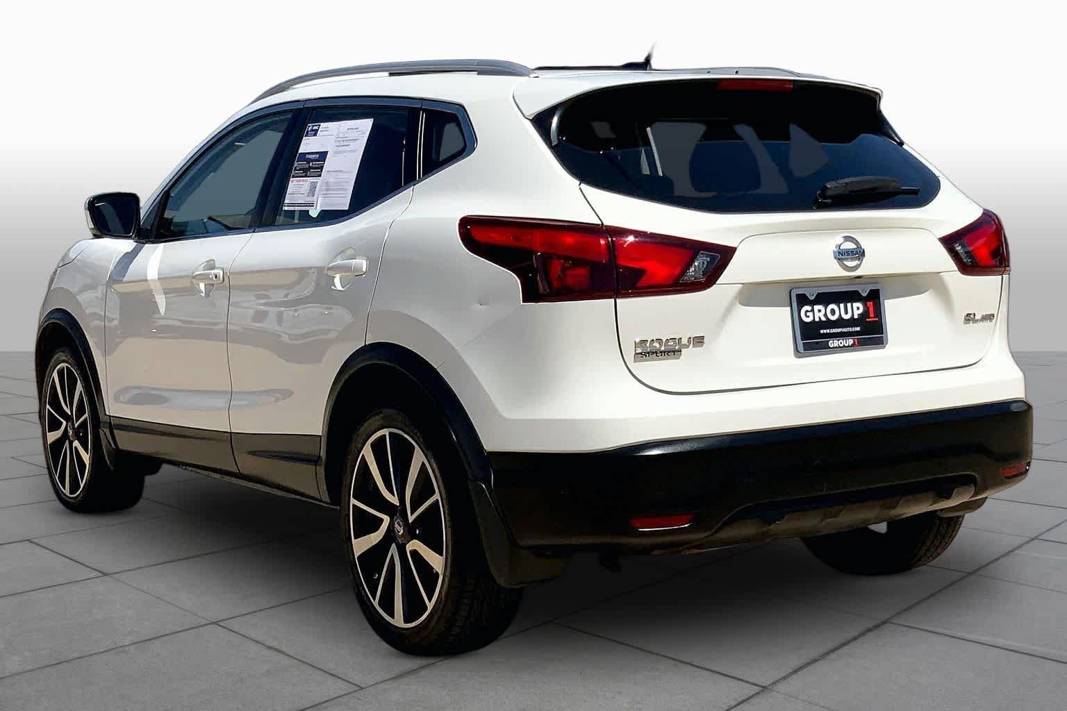 Used 2017 Nissan Rogue Sport SL w/ SL Premium Package AWD/4WD image 12