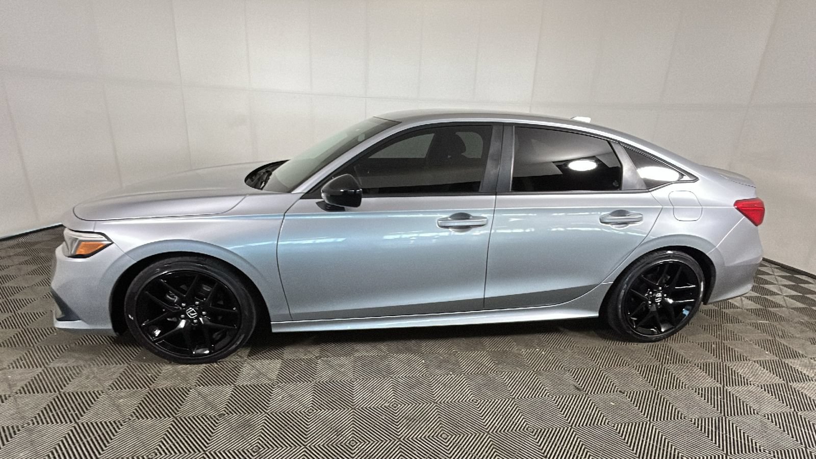 Used 2023 Honda Civic Sport image 5