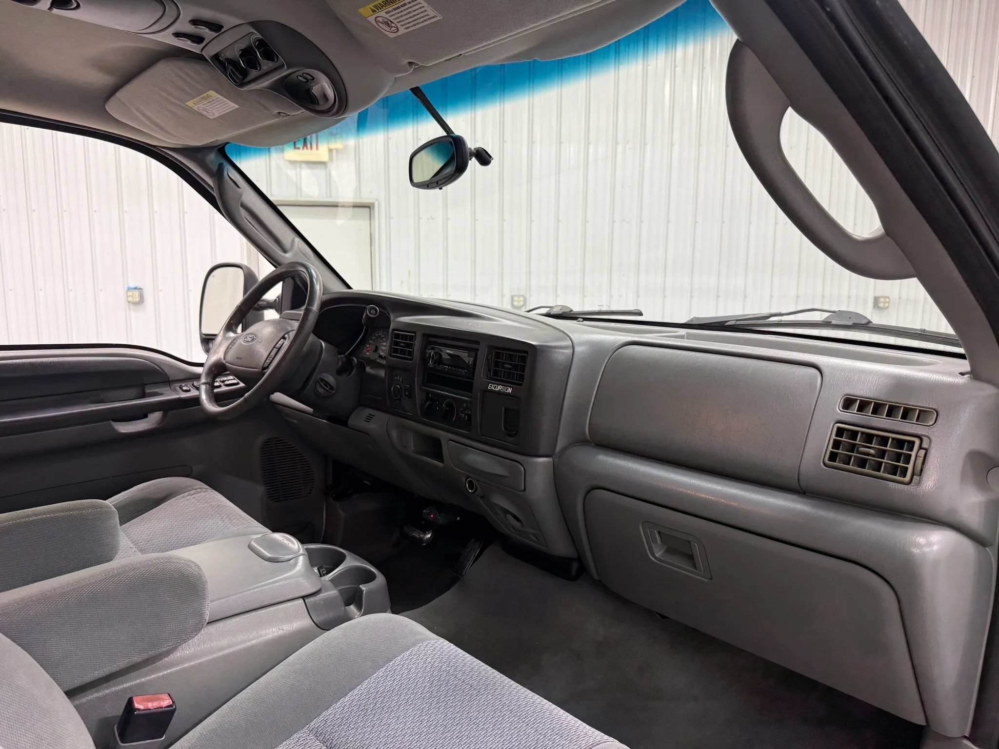 Used 2003 Ford Excursion XLT AWD/4WD image 14