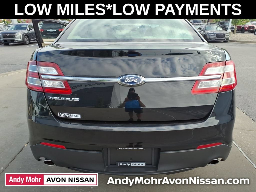 Used 2018 Ford Taurus SE FWD image 10