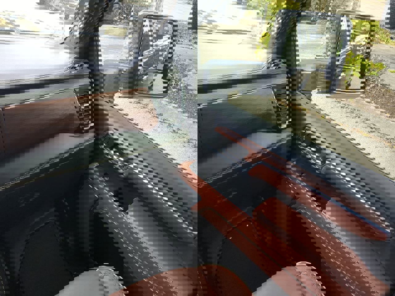 Used 2024 GMC Sierra 2500 Denali Ultimate image 17