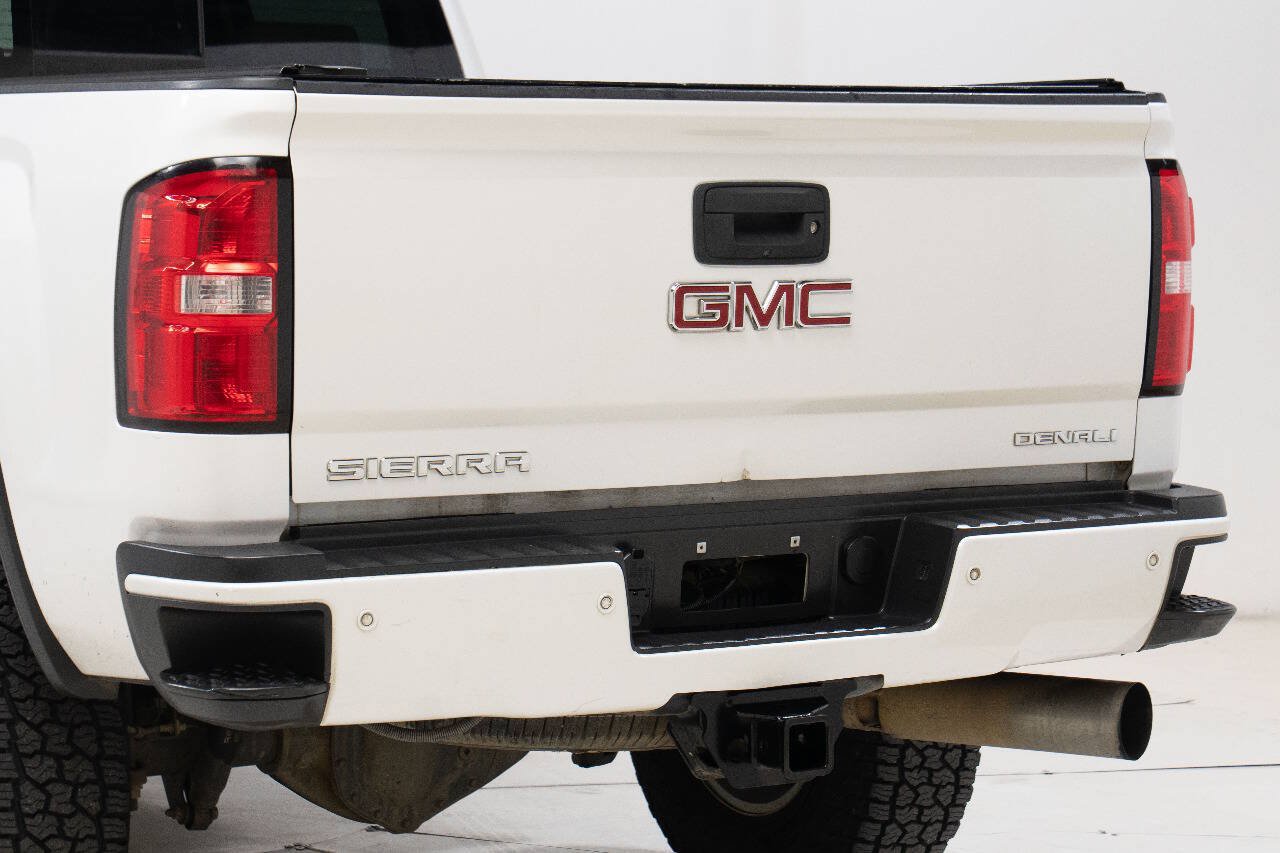 Used 2018 GMC Sierra 3500 Denali w/ Duramax Plus Package AWD/4WD image 14