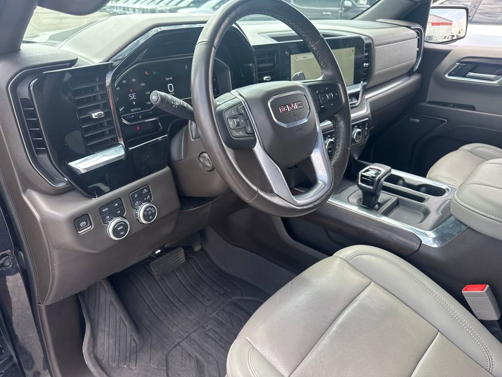 Used 2023 GMC Sierra 1500 SLT w/ SLT Premium Package AWD/4WD image 17