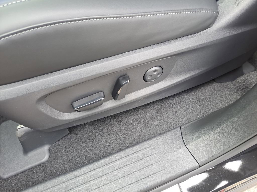 New 2026 INFINITI QX60 Sport w/ Dark Cargo Package image 17