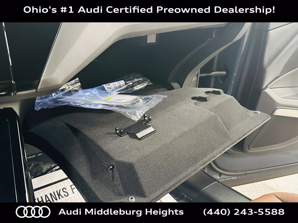 Used 2024 Audi Q8 e-tron Premium Plus w/ Premium Plus Package AWD/4WD image 20