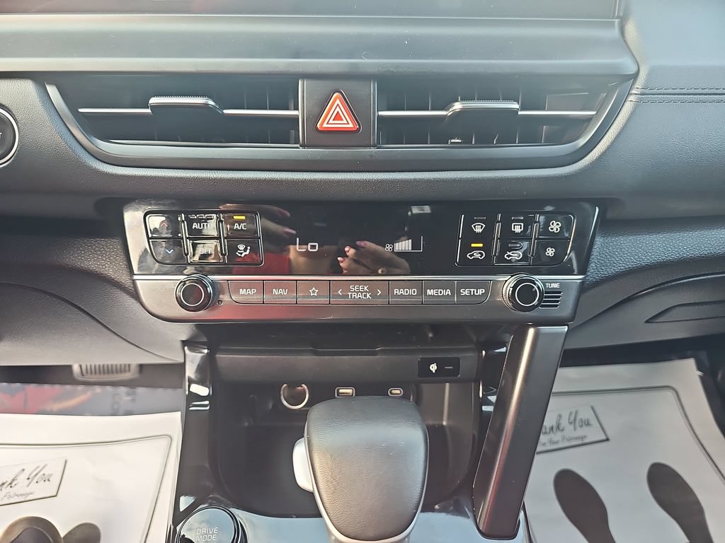 Used 2024 Kia Seltos EX AWD/4WD image 24