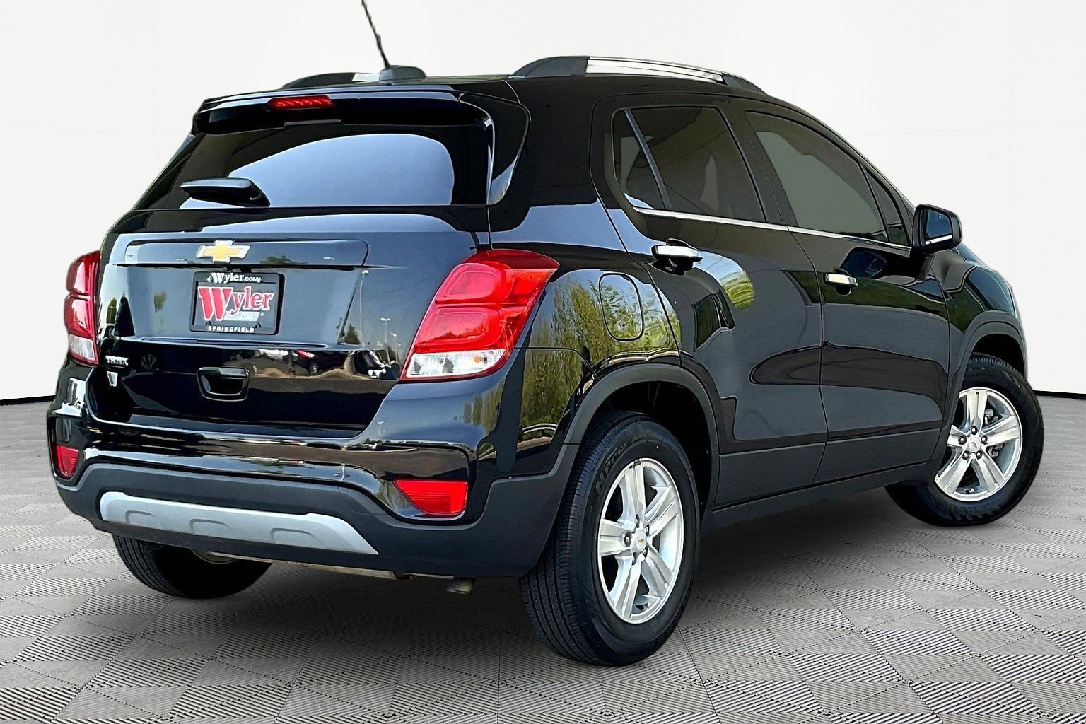 Used 2019 Chevrolet Trax LT w/ LT Convenience Package FWD image 6