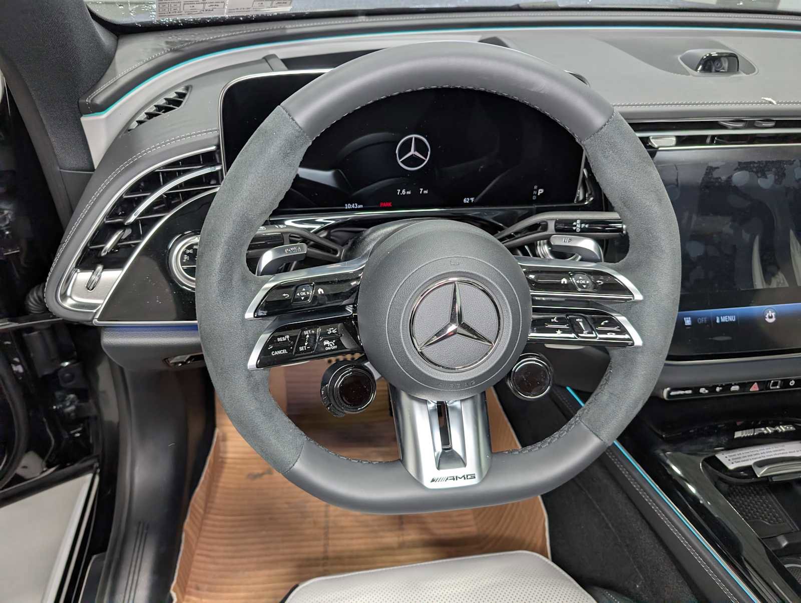New 2026 Mercedes-Benz E 53 AMG e 4MATIC Sedan image 32