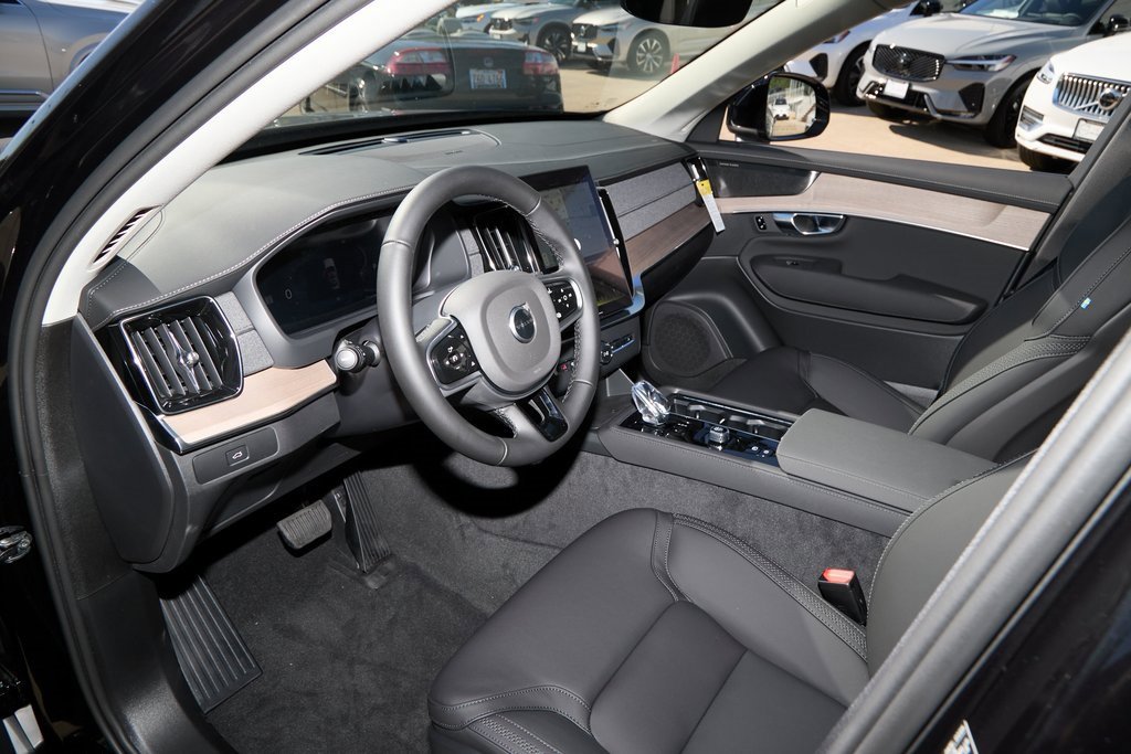 New 2026 Volvo XC90 B6 Plus w/ Protection Package Premier image 20