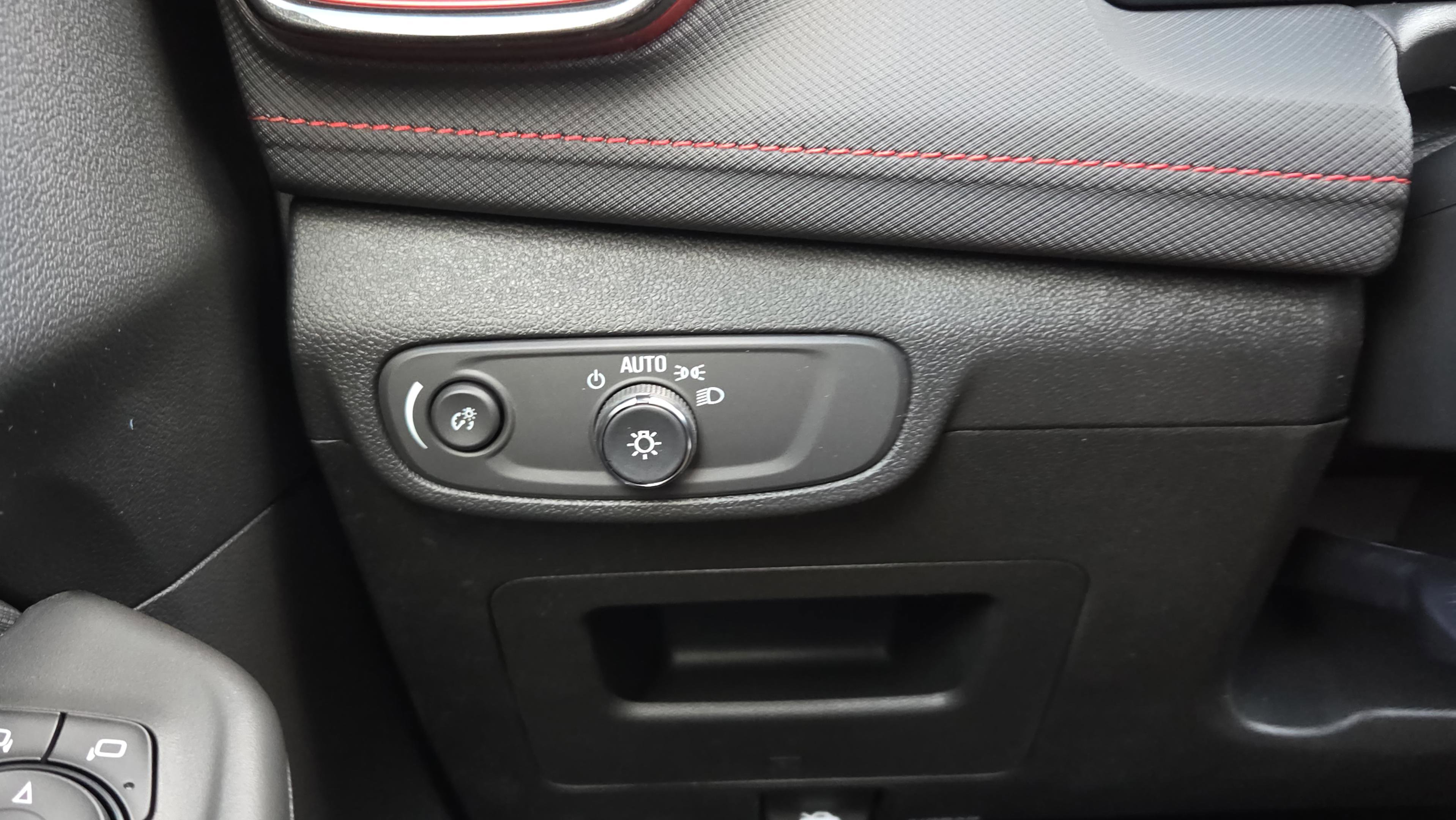 New 2026 Chevrolet TrailBlazer RS w/ Convenience Package image 26