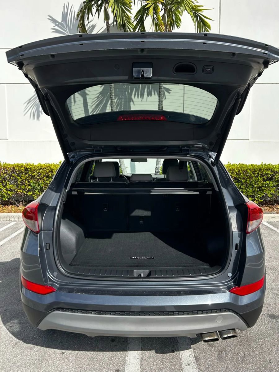 Used 2017 Hyundai Tucson Sport image 4