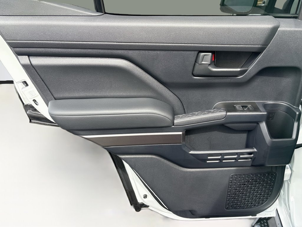 New 2026 Toyota 4Runner SR5 AWD/4WD image 25