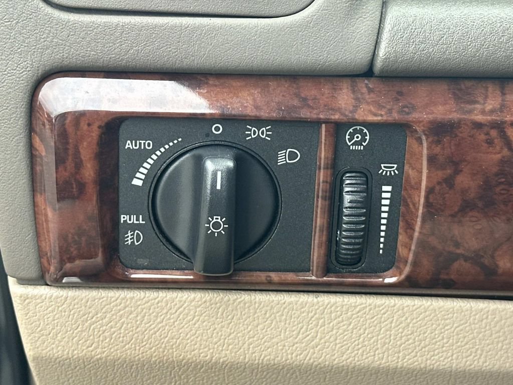 Used 2000 Lincoln LS RWD image 29
