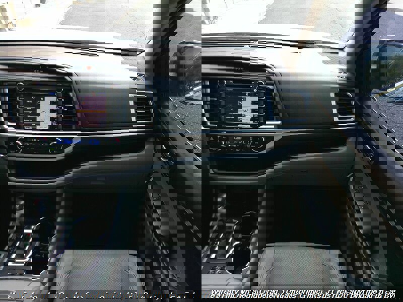 Used 2015 Toyota Highlander Limited image 38