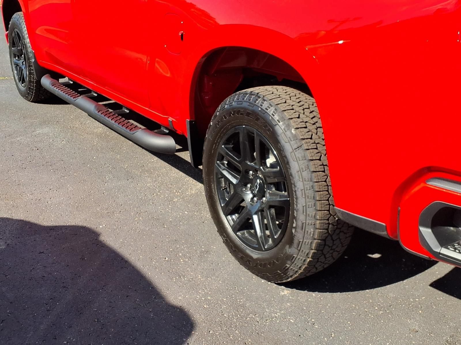 New 2026 Chevrolet Silverado 1500 Custom w/ Turbomax Blackout Package AWD/4WD image 19