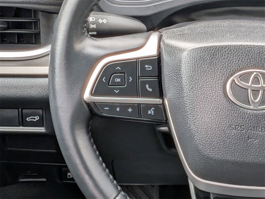 Used 2025 Toyota Grand Highlander AWD image 24