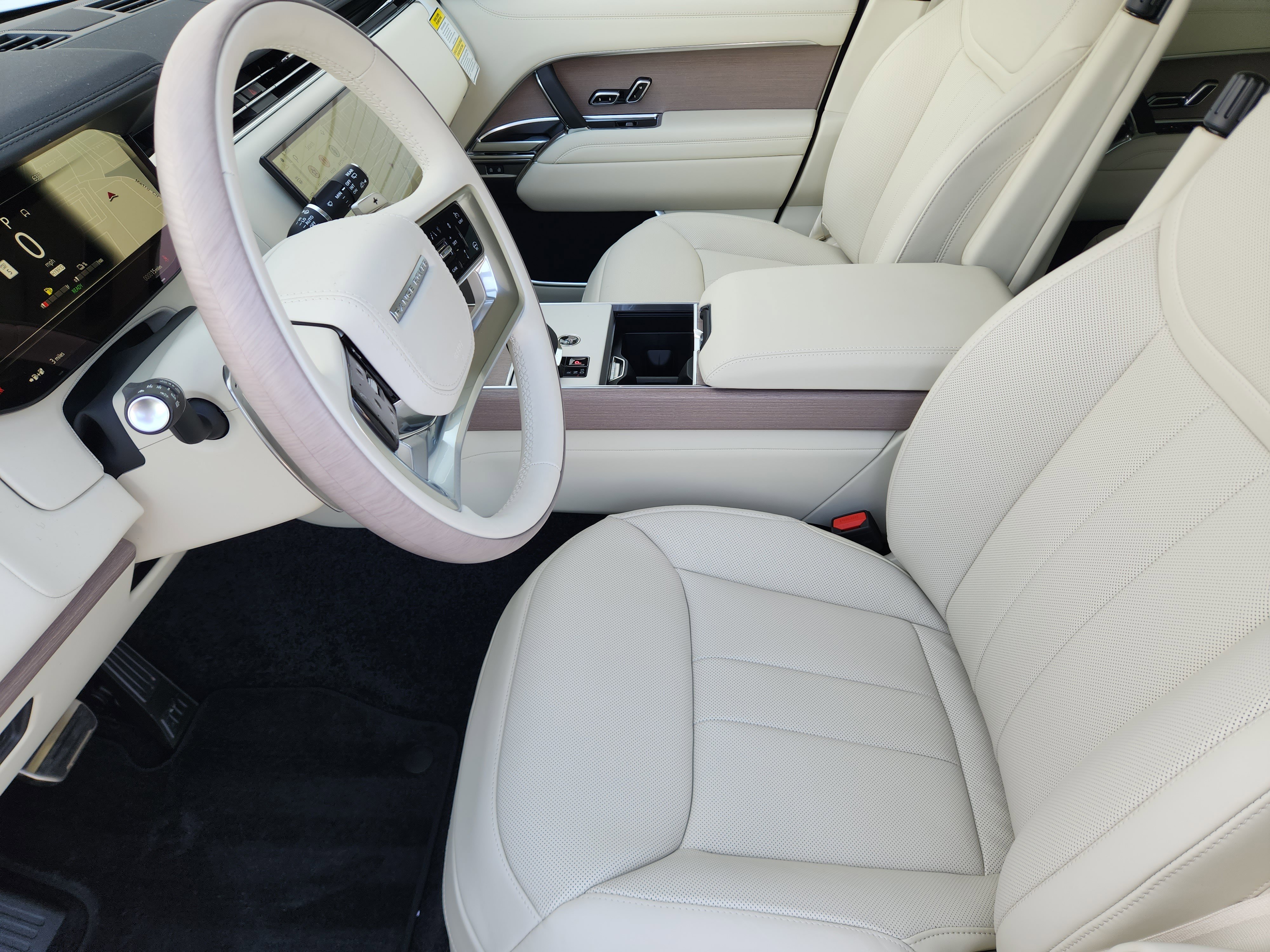 New 2026 Land Rover Range Rover SE image 13