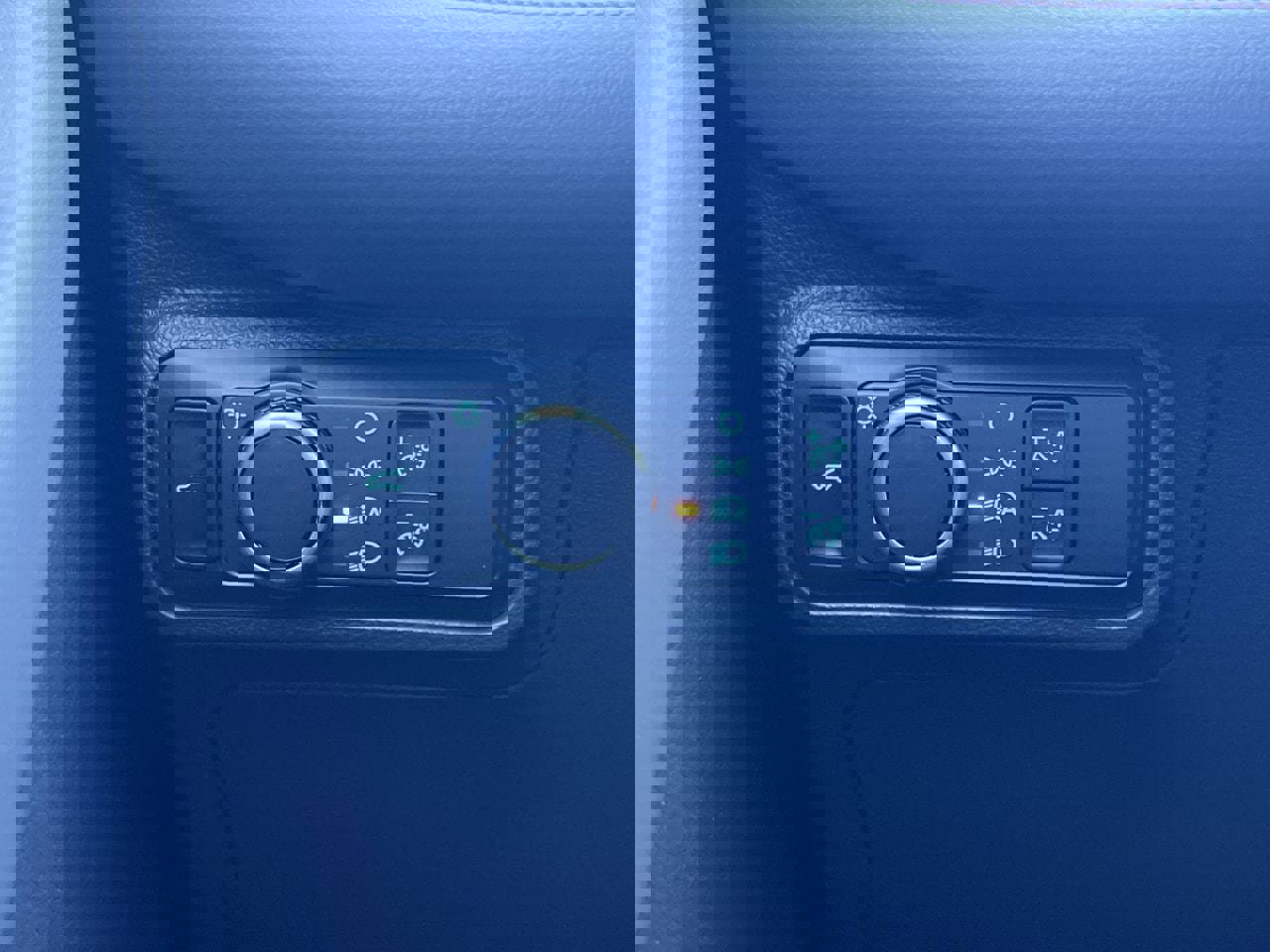 New 2026 Ford Explorer Active image 13